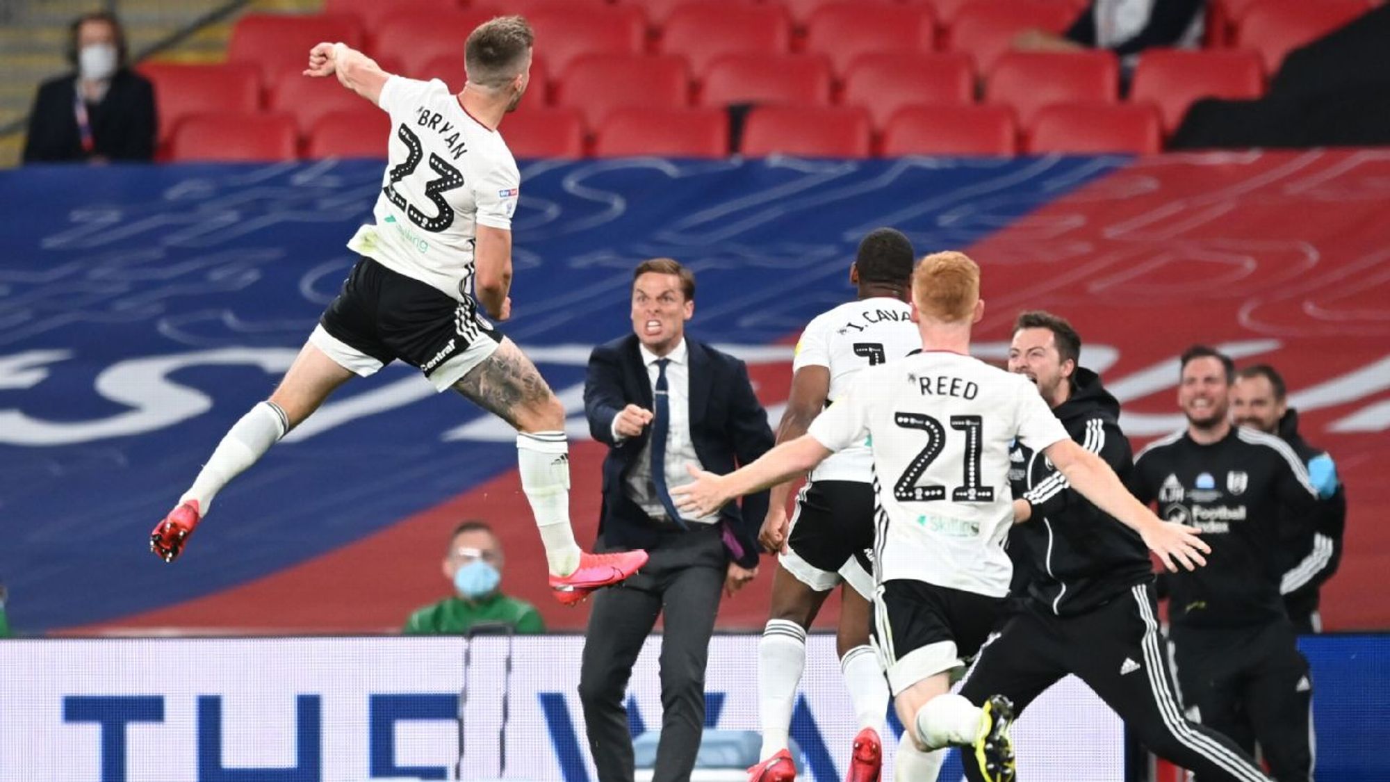 同时还吸引 同时还吸引