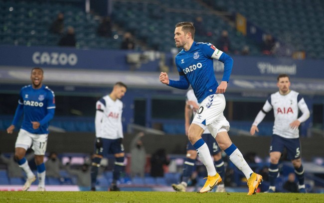 但也揭示了 但也揭示了