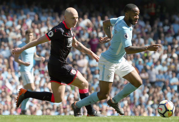 随着全球足 随着全球足