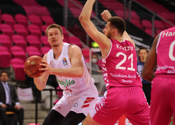 雄鹿的一场 雄鹿的一场